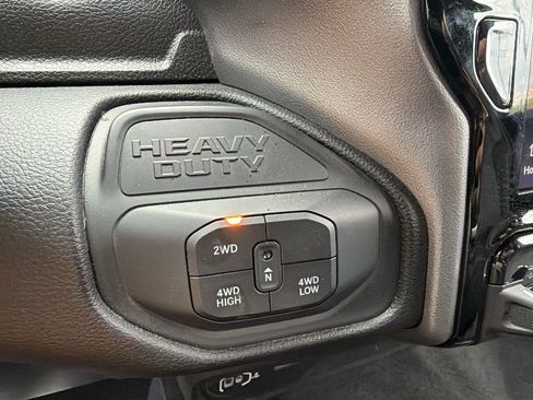 Used 2025 RAM 2500 Big Horn AWD/4WD image 31