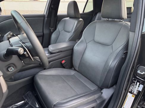 Used 2023 Lexus RZ 450e Premium w/ Technology Package image 17