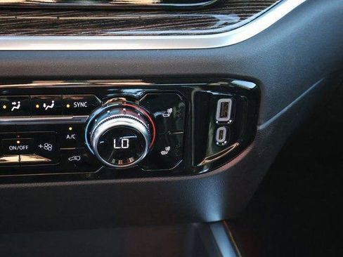 New 2026 GMC Sierra 1500 Elevation image 40