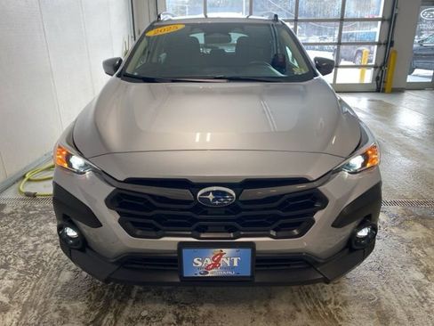 Used 2025 Subaru Crosstrek 2.0i Premium image 4