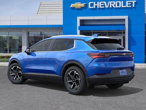 New 2026 Chevrolet Equinox EV LT image 3