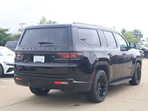 Used 2023 Jeep Wagoneer Series II AWD/4WD image 5