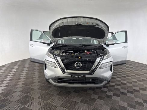 Certified 2021 Nissan Rogue SV image 11