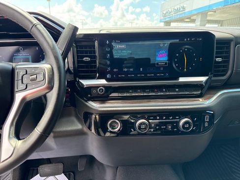 Used 2024 Chevrolet Silverado 1500 LT AWD/4WD image 21