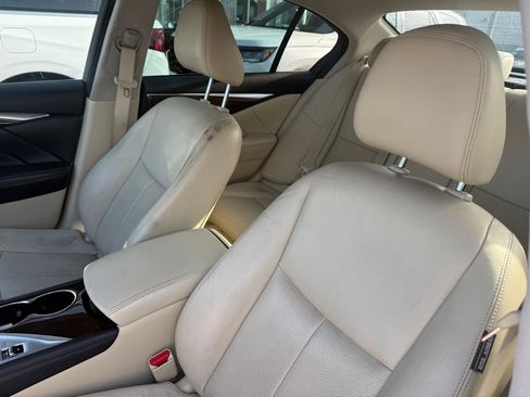 Used 2016 INFINITI Q50 3.0t Premium w/ Driver Assistance Package RWD image 25