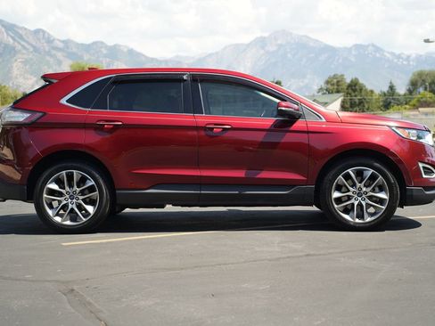 Used 2017 Ford Edge Titanium w/ Equipment Group 301A FWD image 6