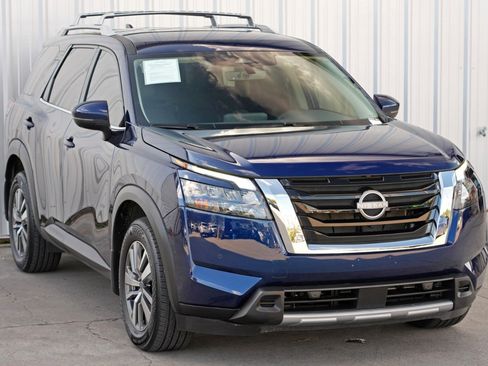 Used 2025 Nissan Pathfinder SL image 51