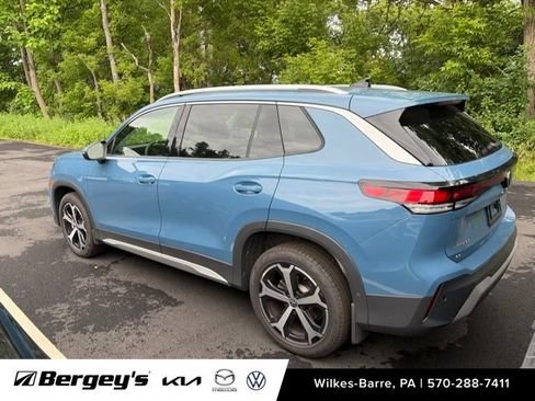 Certified 2026 Volkswagen Tiguan SE AWD/4WD image 9