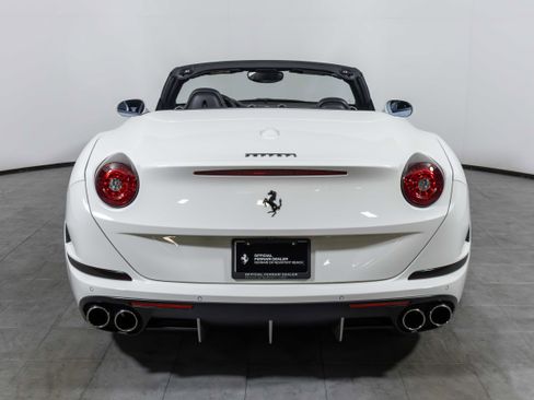 Certified 2016 Ferrari California T image 7