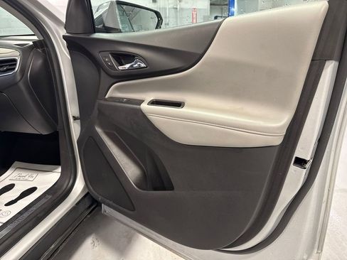 Used 2018 Chevrolet Equinox Premier AWD/4WD image 34