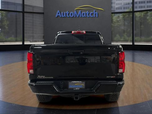 Used 2025 Chevrolet Colorado ZR2 w/ Technology Package image 9