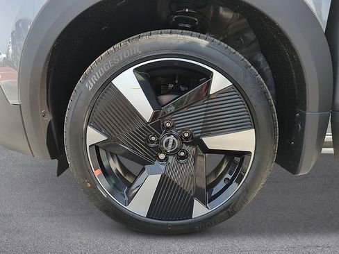 New 2026 Nissan Kicks SR w/ Cold Weather Package image 9