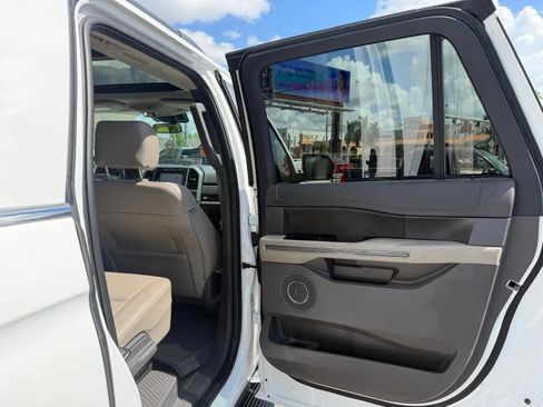 Used 2020 Ford Expedition Max XLT w/ Equipment Group 202A AWD/4WD image 36