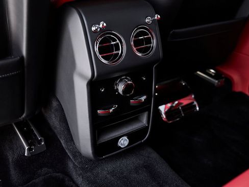 Used 2026 Rolls-Royce Cullinan AWD/4WD image 63