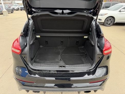 Used 2017 Ford Focus RS image 23