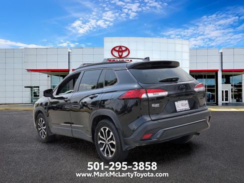 Used 2024 Toyota Corolla Cross AWD Hybrid image 3