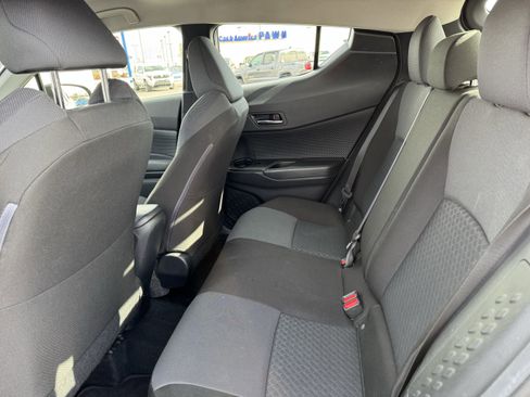 Used 2021 Toyota C-HR LE image 31