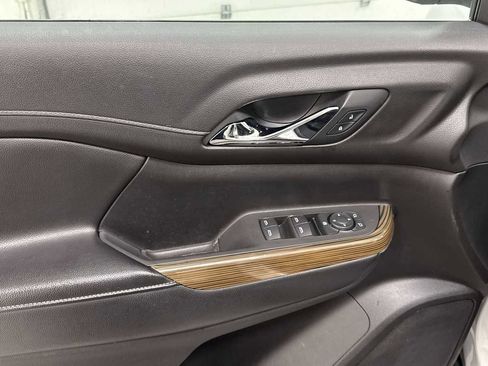 Used 2019 GMC Acadia SLE w/ LPO, Floor Liner Package image 15