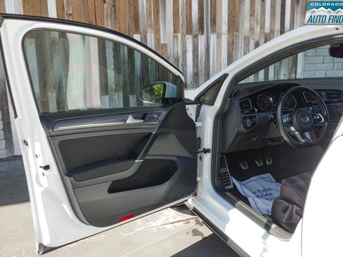 Used 2018 Volkswagen GTI S FWD image 10