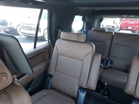 New 2026 Chevrolet Tahoe High Country AWD/4WD image 12