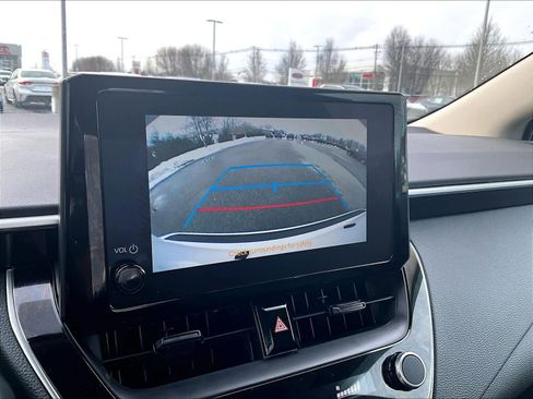 Used 2025 Toyota Corolla LE w/ LE Premium Package image 19