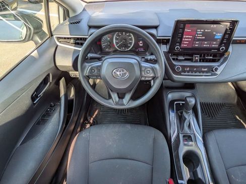 Used 2022 Toyota Corolla LE FWD image 14