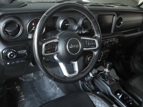 Used 2021 Jeep Wrangler Unlimited Sahara image 12