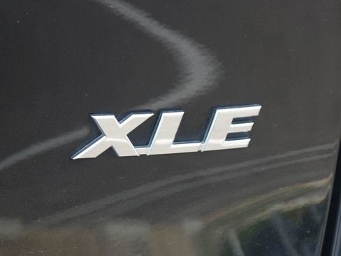 Used 2024 Toyota RAV4 XLE Premium FWD image 18