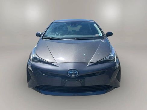Used 2017 Toyota Prius Two w/ Prius Two Safety Plus Package FWD image 2