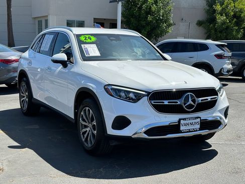 Used 2024 Mercedes-Benz GLC 300 image 9