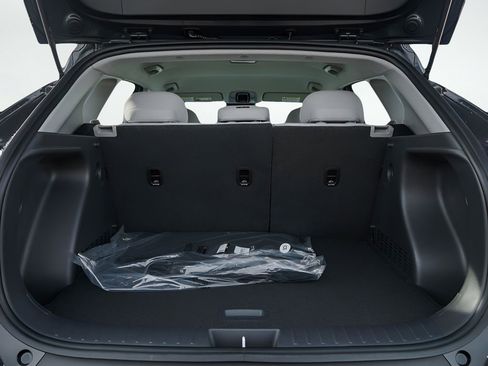 New 2026 Hyundai Kona SE AWD/4WD image 8