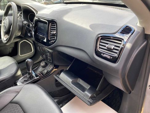 Used 2021 Jeep Compass Latitude AWD/4WD image 29