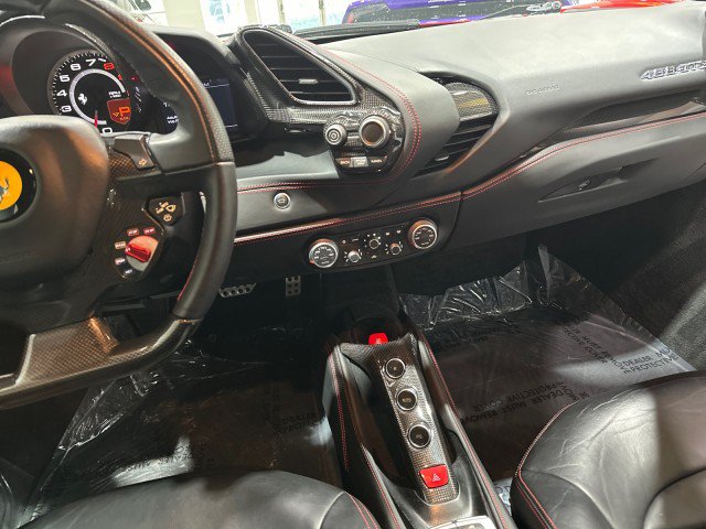 Used 2016 Ferrari 488 GTB RWD image 4