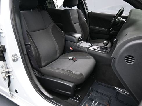 Used 2021 Dodge Charger SXT w/ Blacktop Package image 40