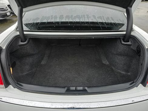 Used 2023 Chrysler 300 Touring image 13