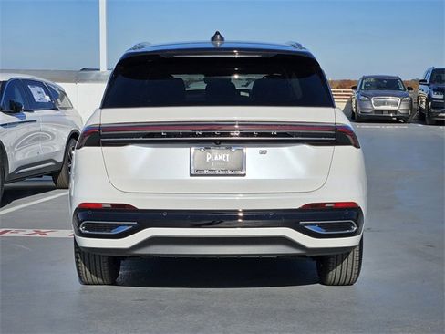 New 2026 Lincoln Nautilus Reserve image 6