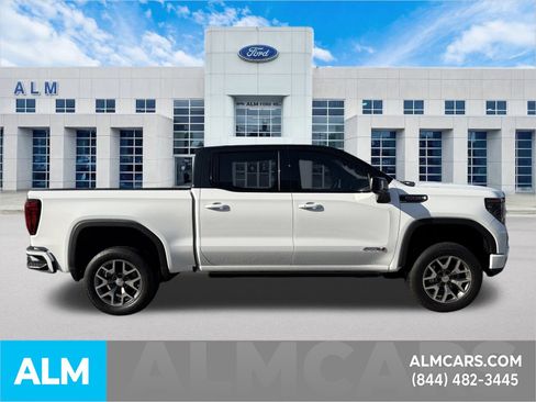 Used 2025 GMC Sierra 1500 AT4 w/ Technology Package image 7
