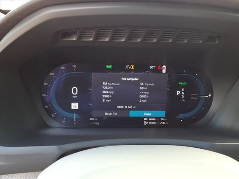 Used 2025 Volvo XC90 T8 Plus w/ Protection Package image 35