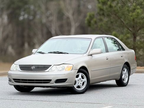 Used 2000 Toyota Avalon XL image 7