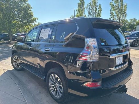 Used 2020 Lexus GX 460 Luxury w/ Accessory Package AWD/4WD image 5