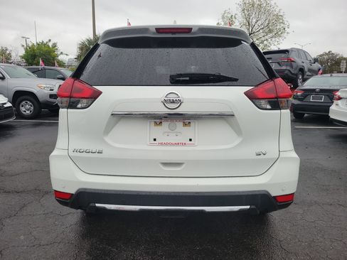 Used 2020 Nissan Rogue SV image 10