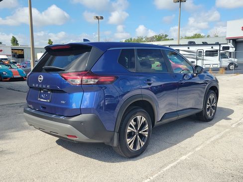 Certified 2023 Nissan Rogue SV FWD image 6