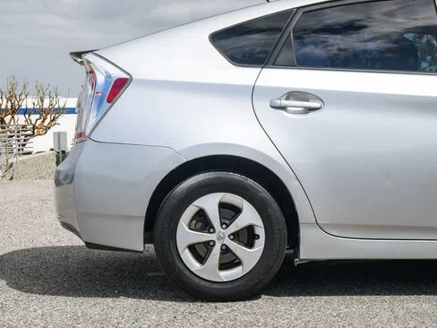 Used 2014 Toyota Prius Two image 10