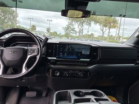 Used 2023 Chevrolet Silverado 1500 RST AWD/4WD image 8