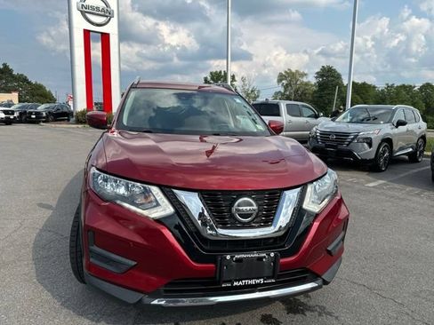 Used 2019 Nissan Rogue SV AWD/4WD image 9