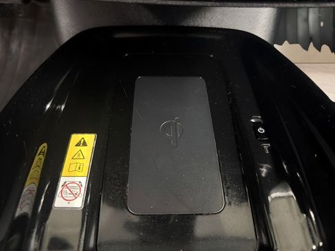 Used 2020 Toyota Prius Prime XLE FWD image 30