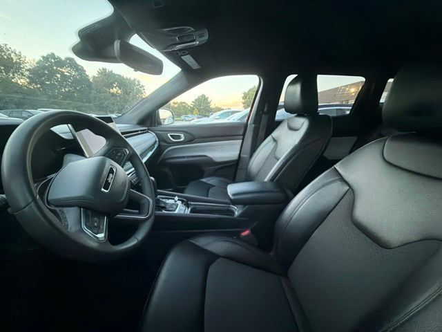 Used 2024 Jeep Compass Latitude AWD/4WD image 7