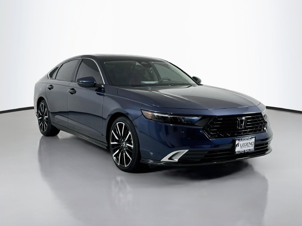 Used 2025 Honda Accord Touring image 4