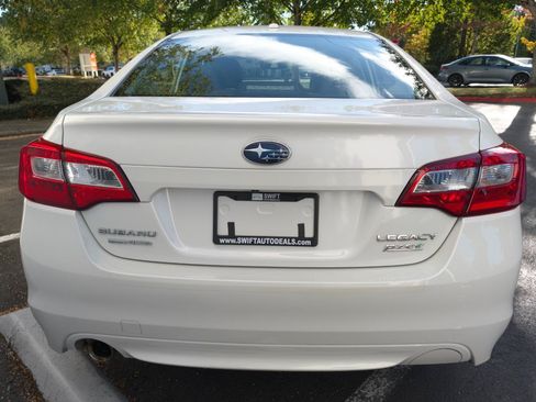 Used 2015 Subaru Legacy 2.5i Limited AWD/4WD image 4