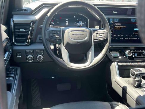Used 2024 GMC Sierra 1500 Denali w/ Technology Package AWD/4WD image 13